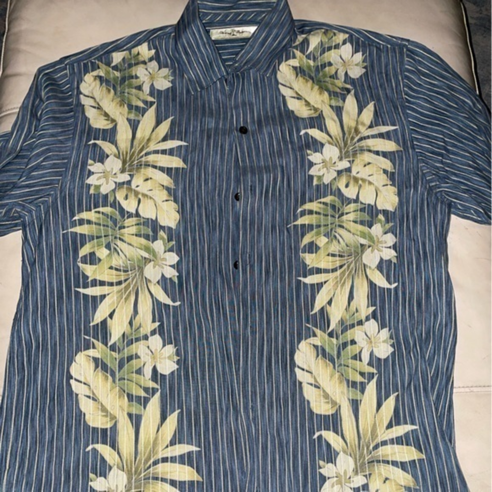 Tommy bahama mens floral shirt sz medium‎
